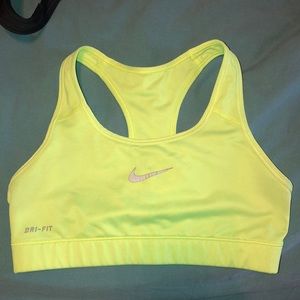 Nike dri-Fit sports bra